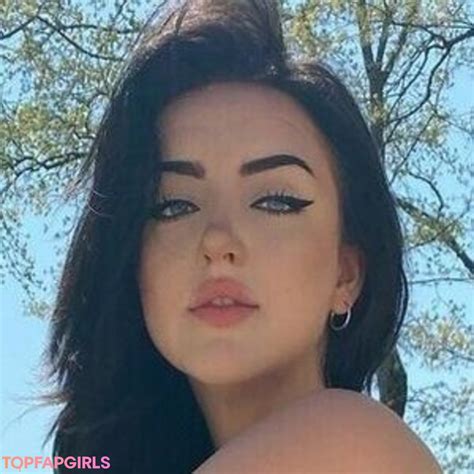 Messymegan onlyfans leaks - Chronic venous insufficiency is a cause of leaking veins in the leg, reports MedlinePlus. It is a disorder that prevents the veins from adequately sending blood back to the heart a...